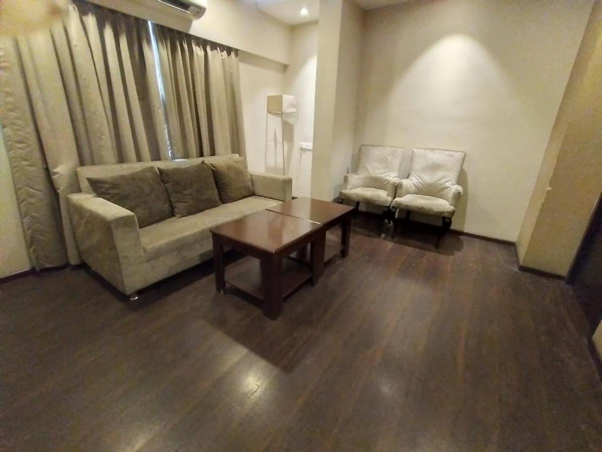 Kc Manor Hotel Dzsamsedpur Kültér fotó